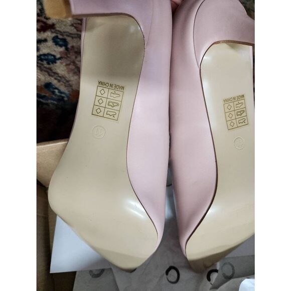 Journee Womens Sidney Pointed Toe Mid Heel Pumps size 11 - Picture 9 of 9